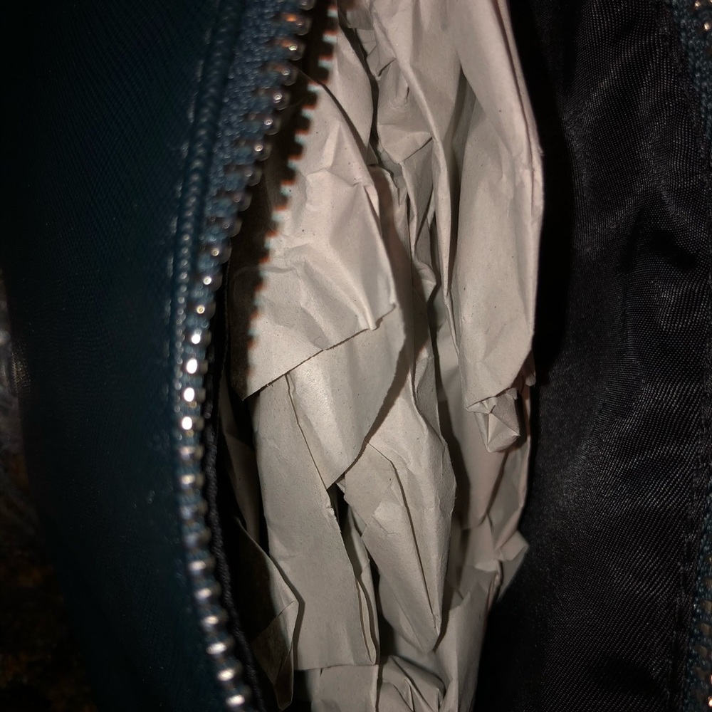 Cosmetics bag. - Picture 4 of 4
